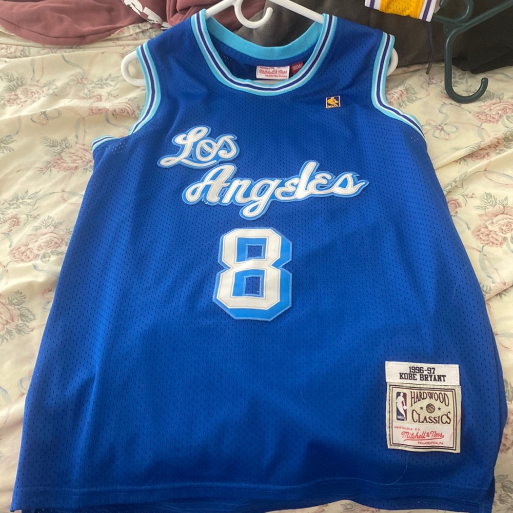 Kobe Bryant lakers jersey